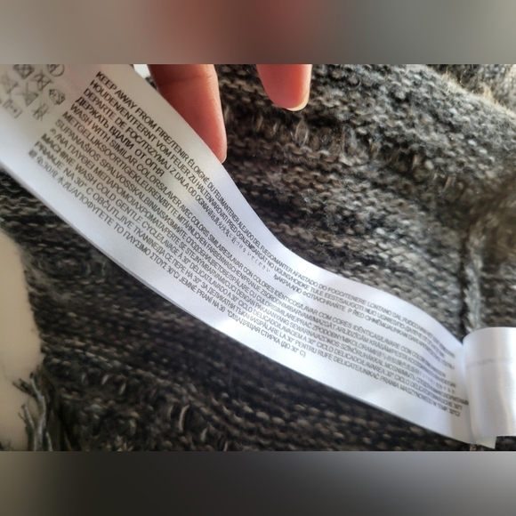 Minkpink X Urban Outfitters Fringe Knit Cardigan Small - Picture 9 of 11